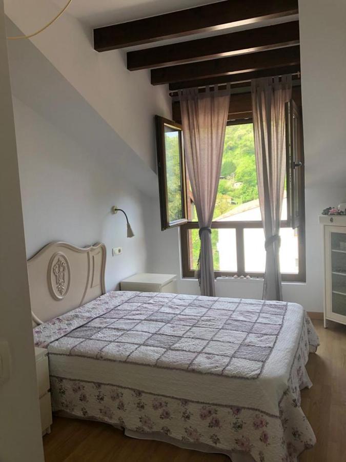El Nial De L'Andolina Apartman Onís Kültér fotó